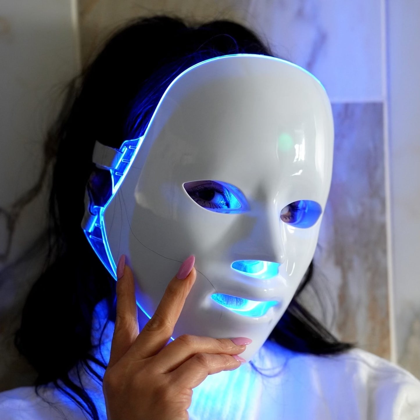 Lucenova – Die LED-Therapiemaske für strahlende Haut